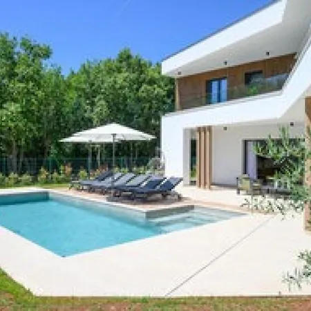 Jasmina By Guide * Sisan